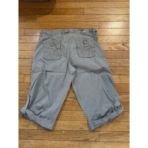 Womens Size M Walt Disney World Park Capri Pants